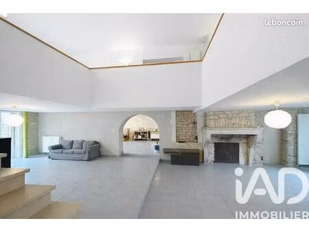 maison 5 pièces 246 m²