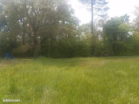 terrain 700 m² saint magne