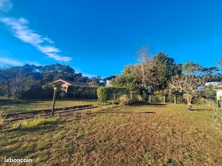 terrain plat 682 m² entre bourg et océan