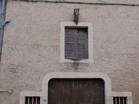 grand garage et plateaux à aménager