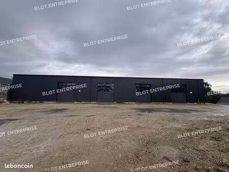 local d'activité 235 m²