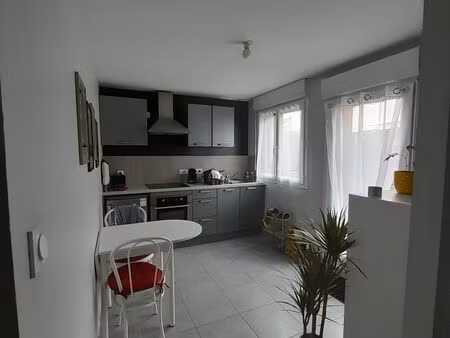 maison bressuire 56 m² + patio ext