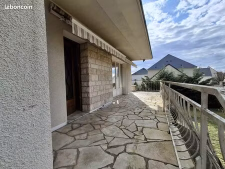 maison 7 pièces 179 m²