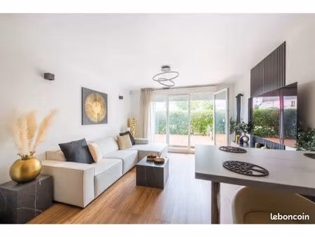 appartement standing avec terrasse et jardin – résidence récente