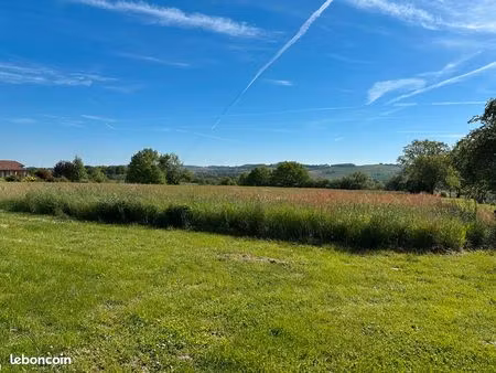 terrain proche centre village