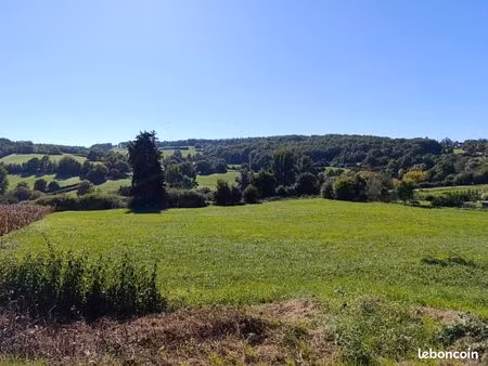 terrain 1 247 m² auzas