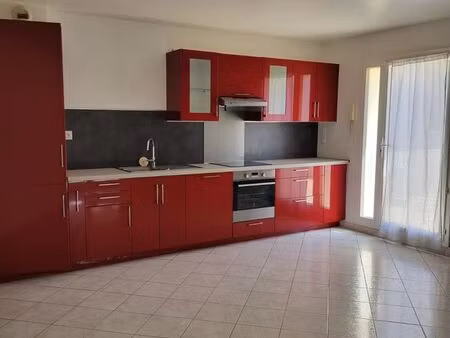 appartement f3 55 m² avec terrasse  jardin et garage gare de melun à pied