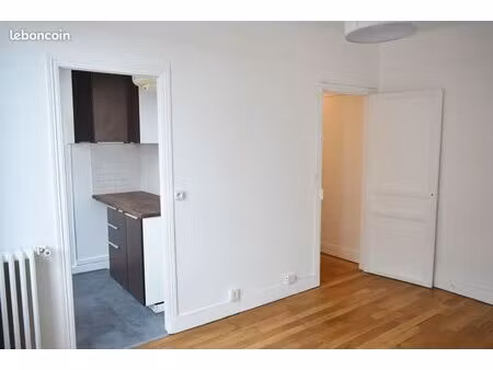 beau studio 25 m² issy-les-moulineaux