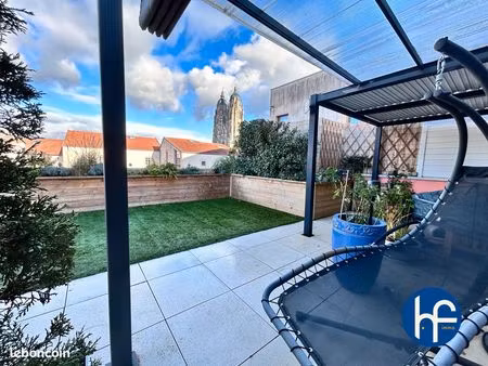 vaste t4 avec grande terrasse et garage