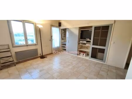 grand studio  proche centre ville