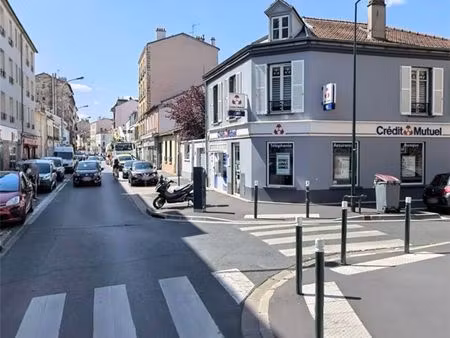 boutique 130 m² alfortville