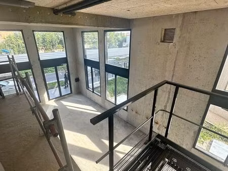 location local d'activité de 119m² - vitry sur seine