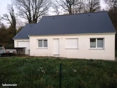 maison récente terrasse jardin