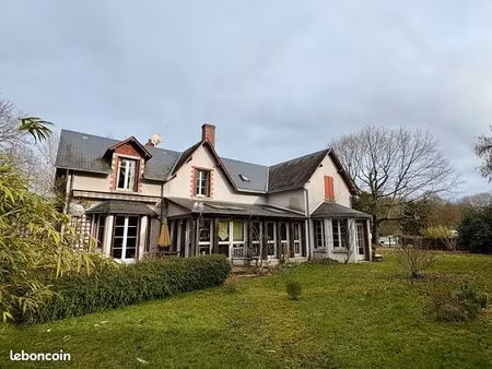 maison 8 pièces 220 m²