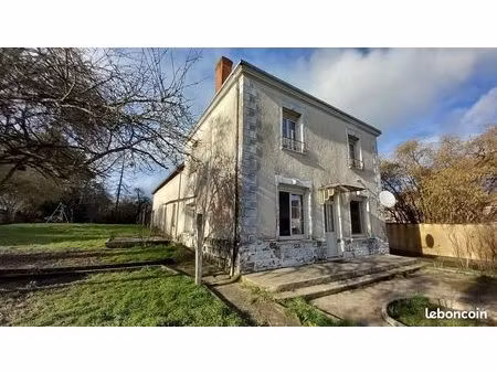 maison de bourg  entre mamers et alencon