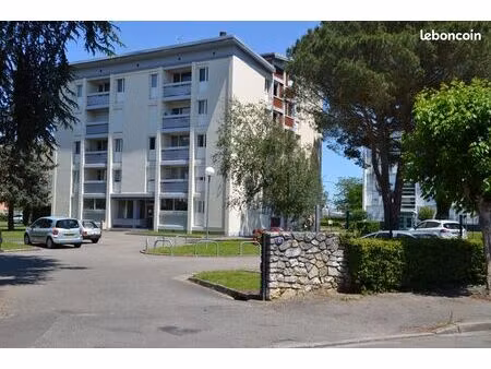 location appart t3 résidence calme castelsarrasin