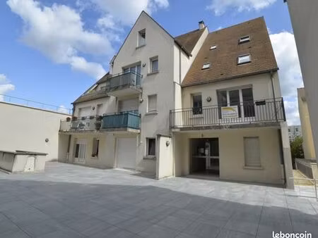 grand 2 pieces 49 25m2  plus possibilite box conflans ste honorine chennevieres