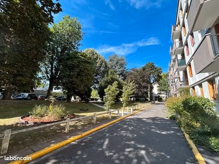 vends 4-5 pièces refait à neuf