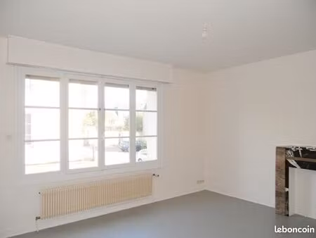 bel appartement f2 + petit jardin immeuble calme