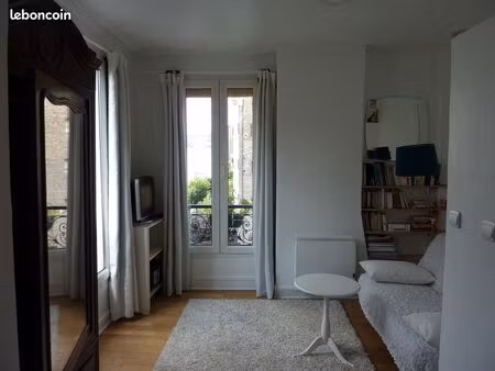 charmant studio calme et ensoleillé  m° st mandé  rer vincennes