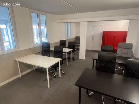 location à la journée - salle de formation / bureau équipé - 35m2 - kremlin-bicêtre - lumi