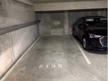 place de parking boxable à 5 min du parking greneraie
