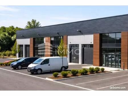 local d'activité 303 m²