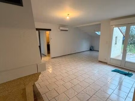 location maison 3 chambres garage piscine pompe à chaleur