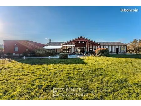 maison 6 pièces 330 m²