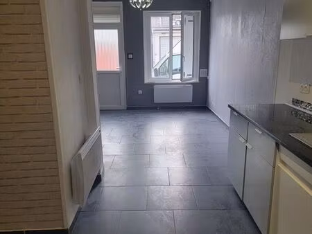 maison lumineuse et meublée dans le centre d'hénin-beaumont