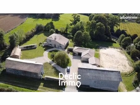 maison 175 m² pamplie