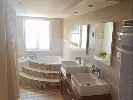 grande maison rénovée st hilaire de la côte