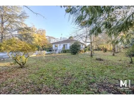 villa 5 pièces 143 m²