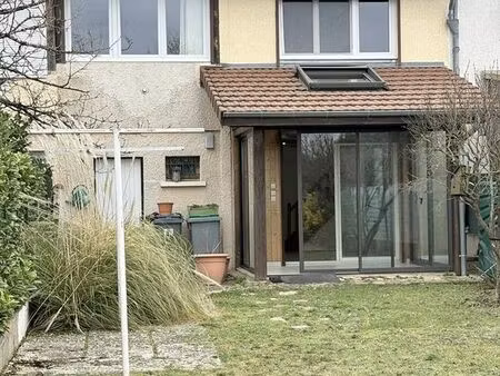 pavillon 5 pièces 92 m²