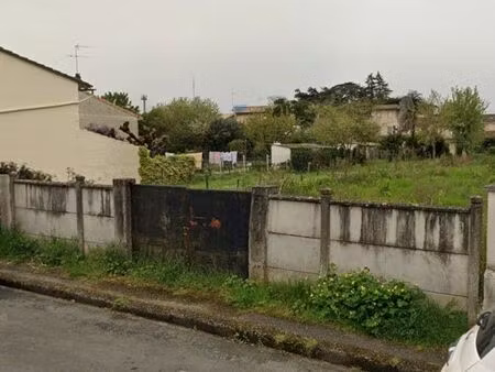 terrain 620 m² libourne