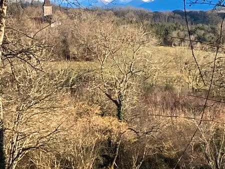 joli terrain constructible calme avec vue