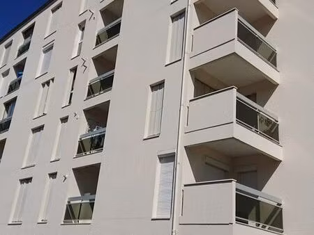 appartement très lumineux 31 m² vendu meuble/parkign/appartement très lumineux 31 m² sécur