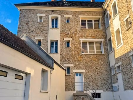 appartement 3 pièces 57 m² carrez / 70 m² au sol