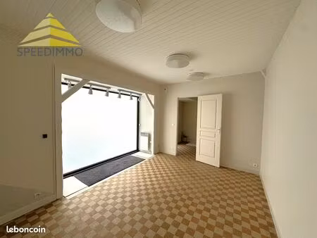 bureaux 22 m² mandres-les-roses