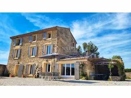 mas 9 pièces 340 m²