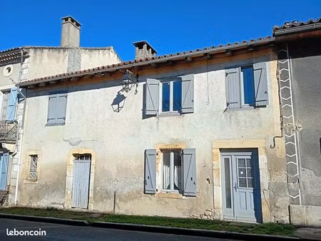 maison de village à alan avec petit jardinet