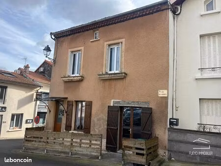 orcet  maison de village de 86 m2 avec 3 chambres  cuvage