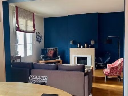 ◊ avec stationnement tours centre – t3 lumineux de 96 m²