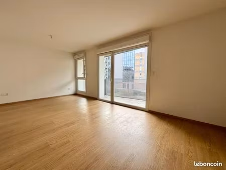 studio 1 pièce 36 m²