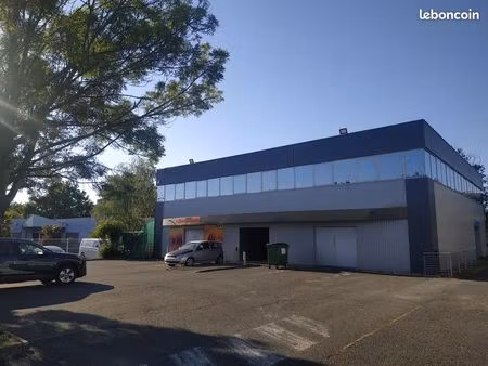 bureau 113m2 + stockage 30m2 - mérignac  face au tram