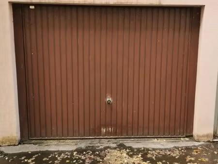 box fermé/ parking - rue de la côte  nancy