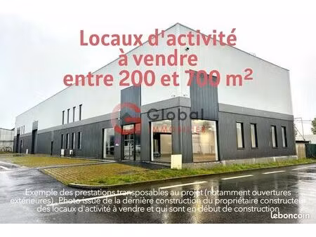 local 200 m² vitré