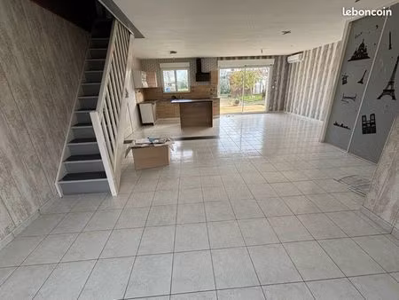 maison 6 pièce avec piscine chauffée