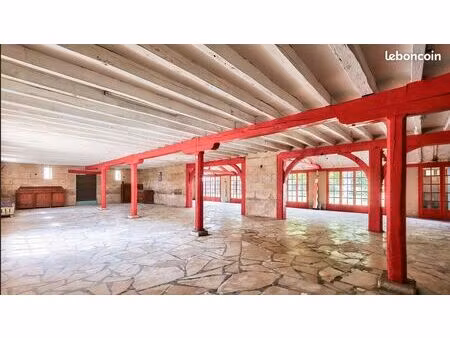 maison atypique - 600 m2 - ancienne auberge au bord du loir