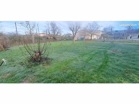 terrain 750 m² réalmont